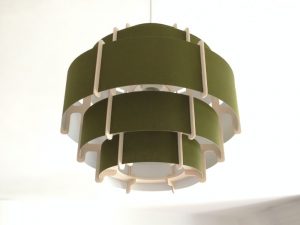 lom3 – Hängelampe Holz